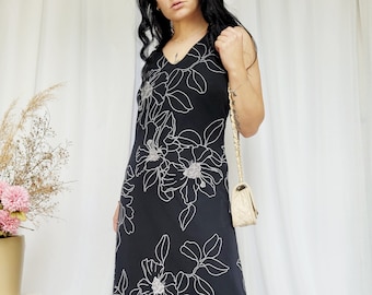 Retro 90s long black floral minimalist occasional maxi dress