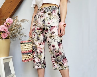 Vintage 90s colorful floral capri pants
