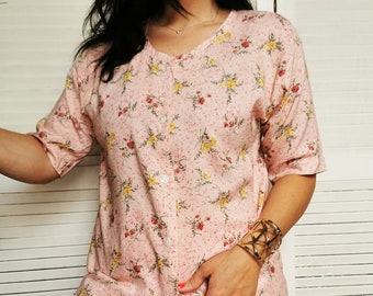 Vintage top voor vrouw, Vintage jaren '80 minimalistische roze bloem print blouse top, retro kleding, retro vrouwenkleding
