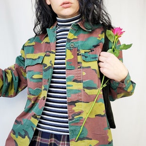 Vintage Jacke für Frauen, Vintage 90er Jahre grüne Camouflage Unisex Oversize Shacket Jacke, Retro Jacken Jacken