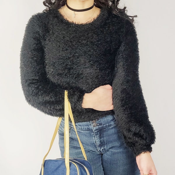 Black jumper with fluffy sleeves shop