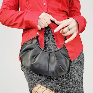 00s Y2K vintage black minimalist round Party handbag purse