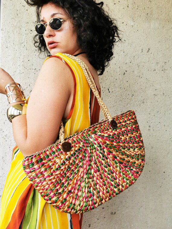 Vintage 80's colorful Bohemian straw weave shoulde