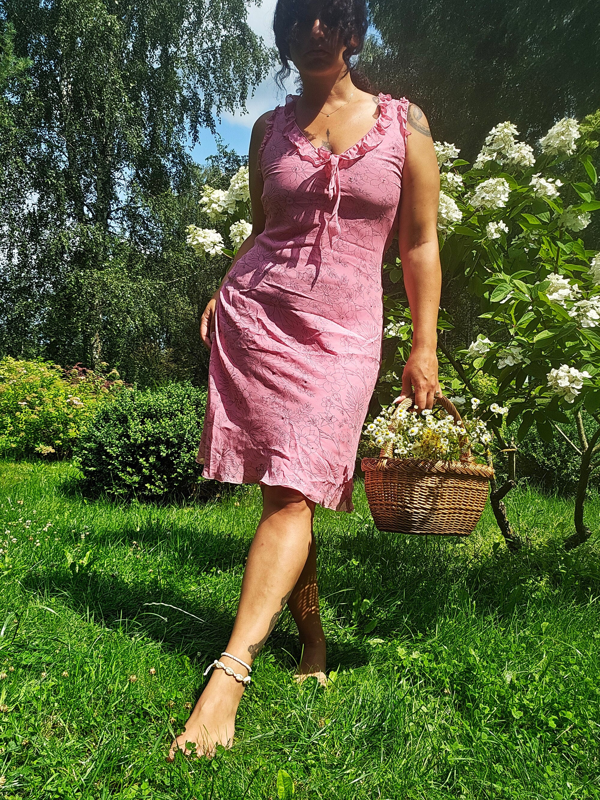 a line cocktail dress Lady Black Tie - Amaya Mini - Strapless Mikado A-line Dress COLOR:Gold category::Dresses & Rompers while the squared neckline 💫 Shirley MacLaine in