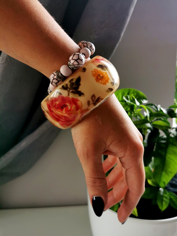 90's vintage plastic floral print round bracelet