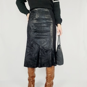 80s black faux leather shimmer flare mermaid midi skirt