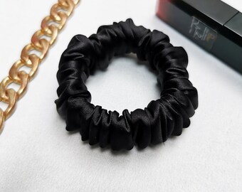 Handgemachtes Vintage Style SMALL seidig schwarze Haare scrunchy