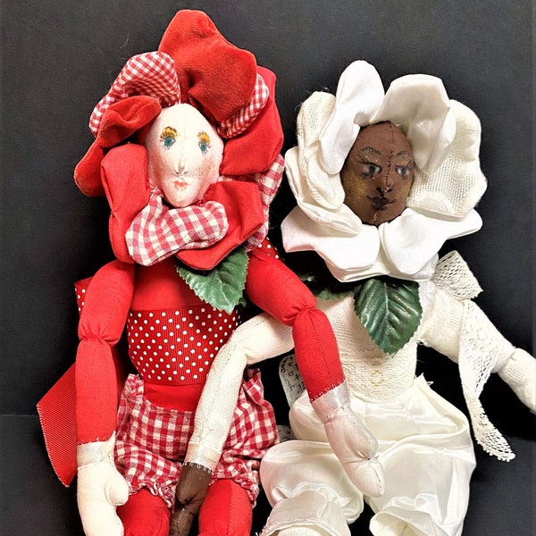 Vintage poupées faites main farcies fleurs de ferme fantaisie primitive pétales de fantaisie plaid rouge dentelle blanche noeuds coton et satin cadeau de la Saint-Valentin