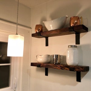 Farmhouse Floating Shelf: Upcycled Pine with Salvaged Steel Brackets