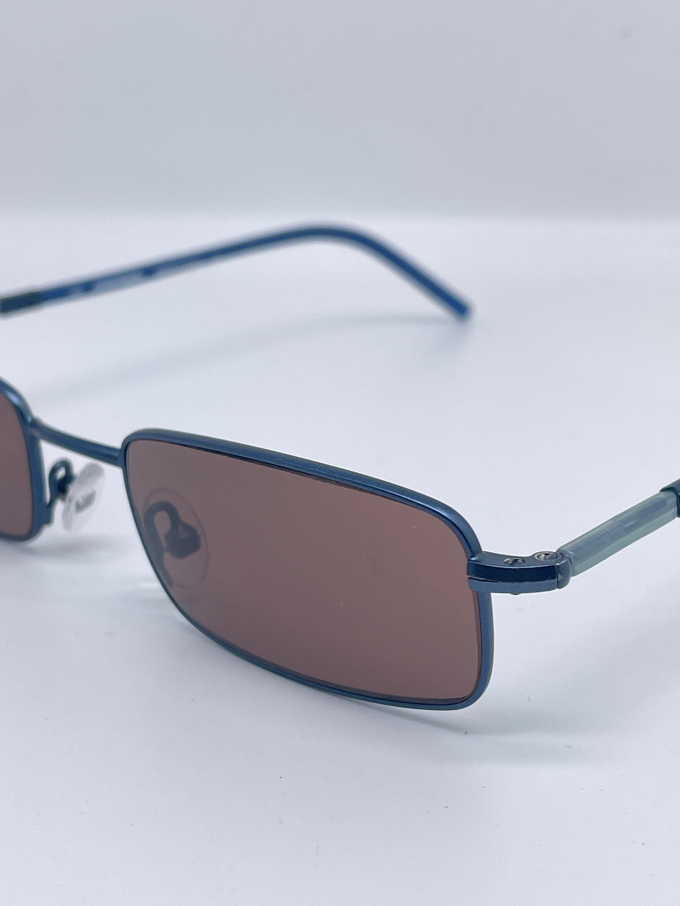Fendi Occhiali da Sole Overzied con Lenti Quadrate e Montatura Dorata donna - Glamood Outlet