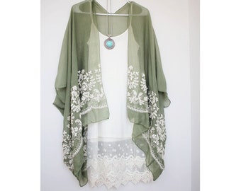 Floral Embroidery Kimono