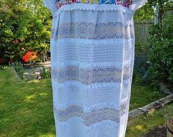 Hand Embroidered Mexican dress, Huipil Mexicano bordado a mano