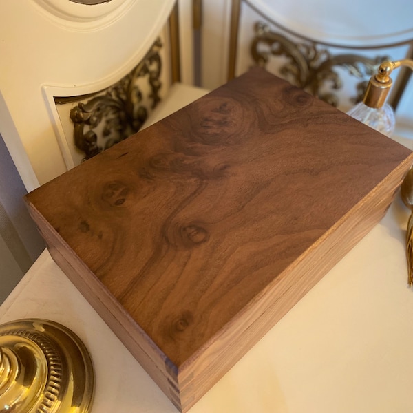 Keepsake Box - Walnut Wood Case with Feature Burr Walnut Lid (Optional Personalisation)