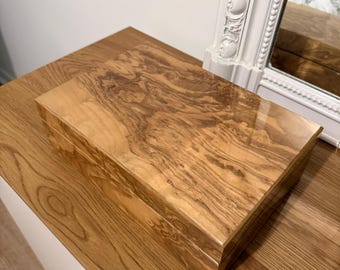 Keepsake Box - Handmade High Gloss Olive Ash Burr