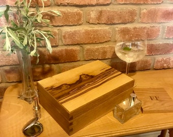 Jewellery Box - Oak Wood Keepsake Case with Feature Olive Ash Burr Lid (Optional Personalisation)