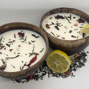 Coconut Shell Candle | Natural Soy Wax | Hibiscus & Lemon Scent | Topical Hawaiian Candle | Non-Toxic Candle