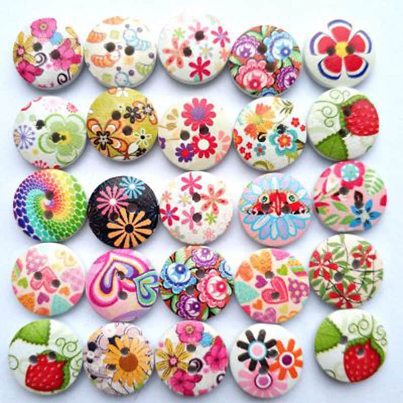 15mm WOODEN BUTTONS 2 HOLE MIXED DESIGN SEWING BUTTONS SCRAPBOOKING CARD CRAFTS