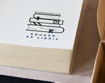 Sello ex libris personalizado con pila de libros y nombre, sello de libro personalizado para lectores, sello de ex libris de regalo para amantes de los libros, sello original