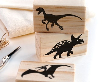 dinosaurs stamp, dinosaur favor tags, dinosaur favor labels DIY, DIY dinosaur birthday decor, T Rex stamp, dinosaur DIY wrapping paper idea