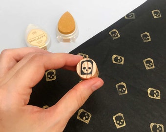 Skull rubber stamp for Halloween DIY crafts, Halloween supplies for invitations, pirate birthday decoration