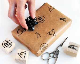 Magic DIY wrapping paper rubber stamp set, magic-themed party decor idea, wizardry birthday wrapping paper, geeky birthday wrapping paper