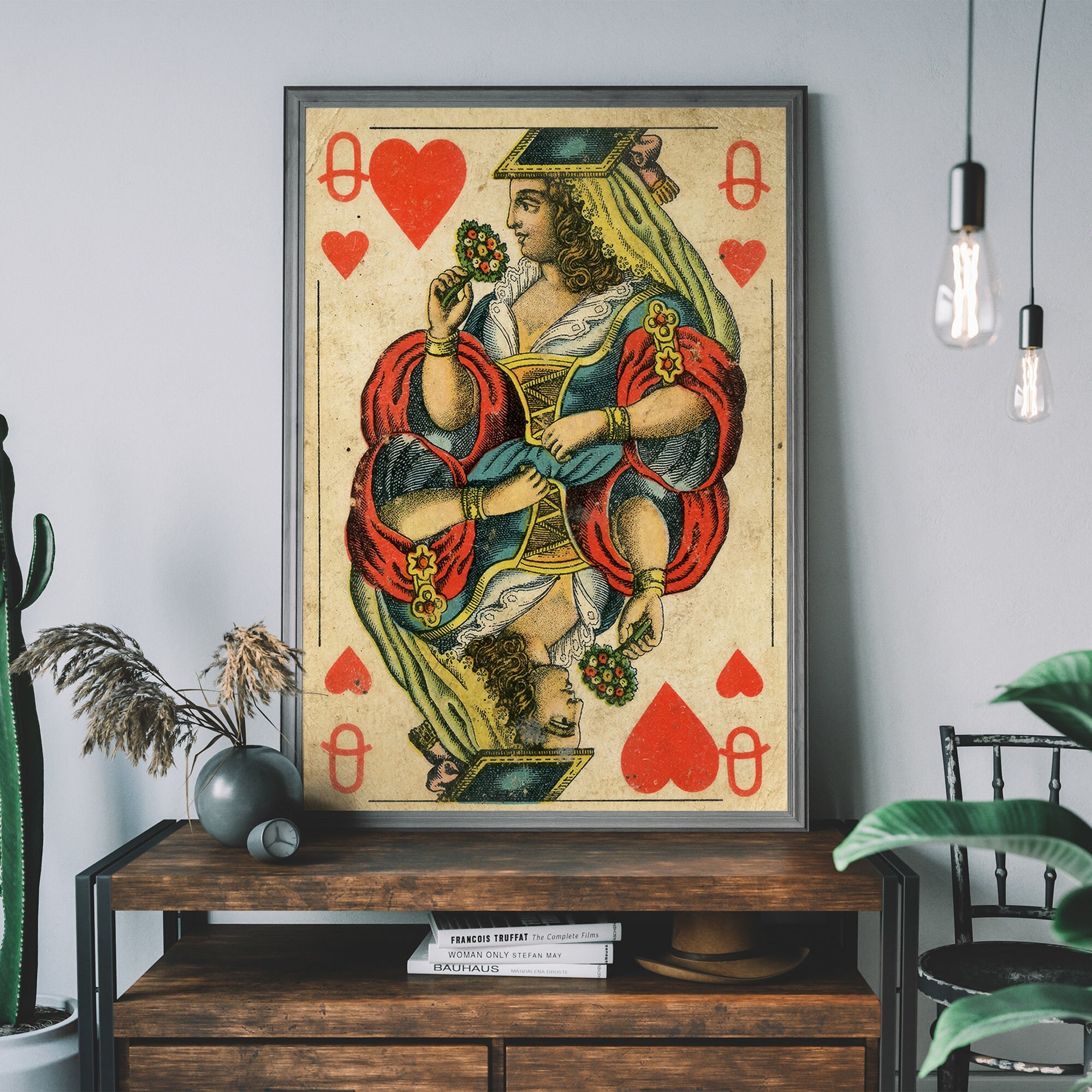アート・デザイン・音楽 QUEEN ON CAMERA, off guard 1965-91 Queen of Hearts Vintage Playing Card Print – Retro Wall Art