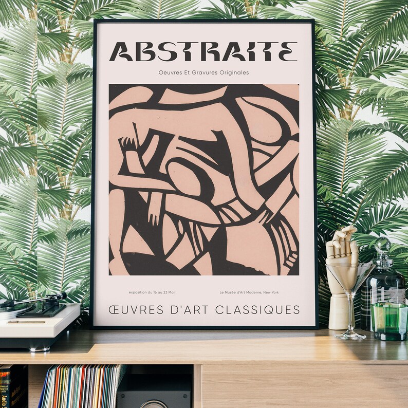 Puede incluir: Una impresi&oacute;n de arte abstracto en blanco y negro con el t&iacute;tulo "ABSTRAITE" y el texto "Oeuvres Et Gravures Originales" en franc&eacute;s. La impresi&oacute;n presenta un fondo rosa con formas geom&eacute;tricas y l&iacute;neas negras. El texto "&OElig;UVRES D'ART CLASSIQUES" est&aacute; en la parte inferior de la impresi&oacute;n.