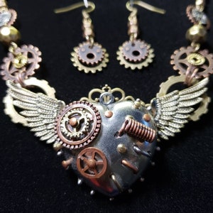 Steampunk necklace with earrings