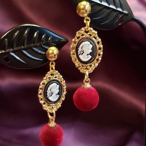 Lady cameo earrings