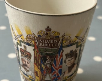 1910-1935 Silverjubileum Kung George V och Drottning Mary Beaker