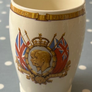 1910-1935  Silver Jubilee  H.M. King George VI & Queen Elizabeth Beaker mug