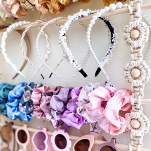 Macrame Daisy Headband Holder: Baby Girl Bow Organizer