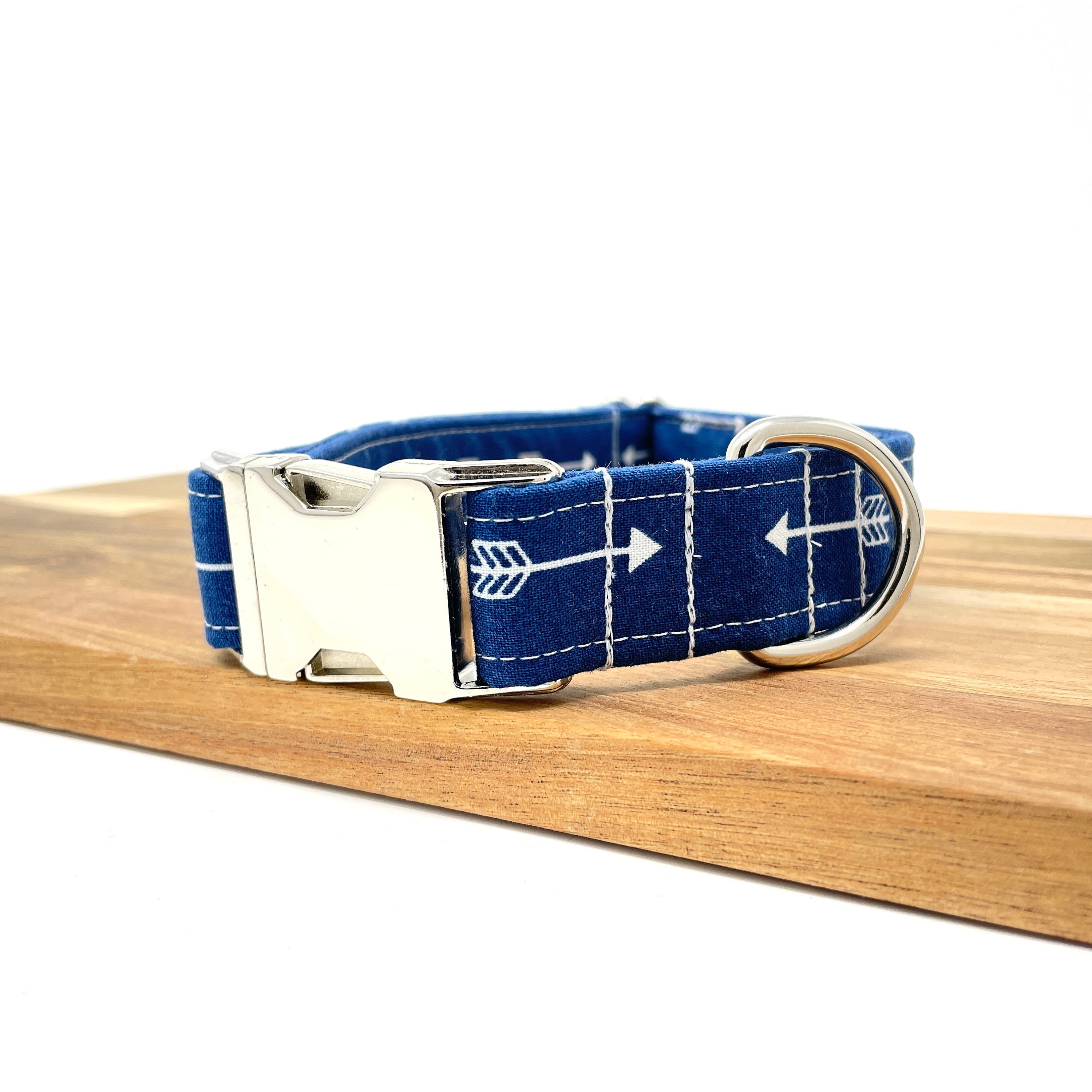 dark blue dog collar