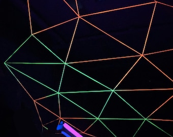 Fils géométriques géométriques, filet fluorescent en lycra élastique avec modules triangulaires, décoration psychédélique, toile triangulaire au plafond, musique disco scenog