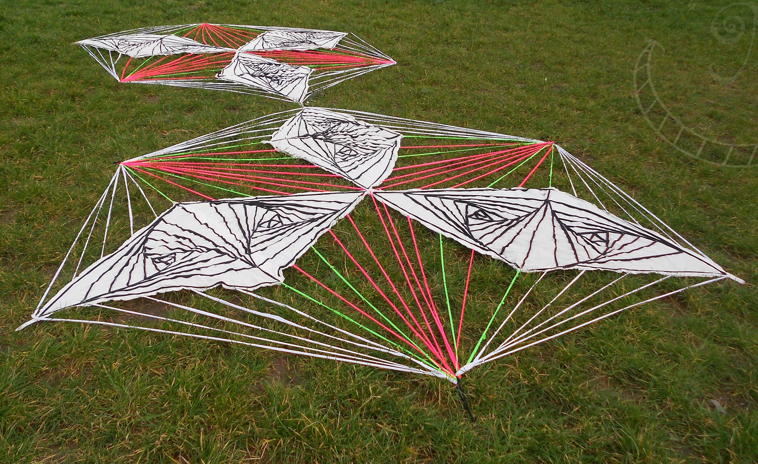 String Art Psychedelic Decor Optical Illusion Wall Decal - Etsy Singapore