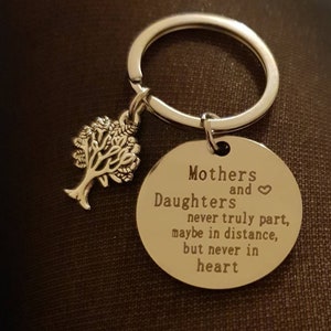 Gift for mum, mothers day Keychain, for Mom, mothers and daughters never truly part, remembrance gift, bereavement key ring for her keyring
