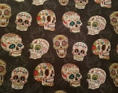 Remnant 17 quot x 43 quot Sugar Skulls Floral on Black 100 Cotton Fabric Halloween Dia de los Muertos Flowers Roses
