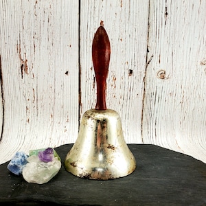 Vintage Metal Altar Bell, Temple Bell, Metal Bell, Divination Bell, Wiccan Supplies, Altar Supplies, Wiccan Decor, Spiritual Gifts