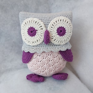 Crochet OWL, Amigurumi, Gift for Daughter, Graduation Gift, Pink Owl, Retro Owl, Gift for Bird Lover, Gift for Girlfriend