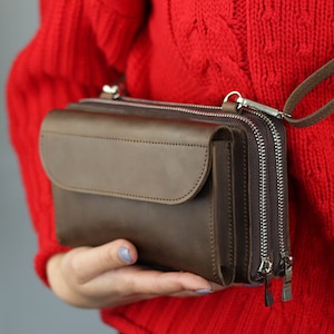 Wallet purse with shoulder strap store
