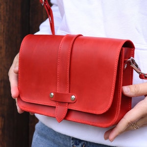 Petit sac à bandoulière en cuir fait main, petit sac à main midiimaliste, sac décontracté élégant, sac à main bandoulière, mini sacoche en cuir