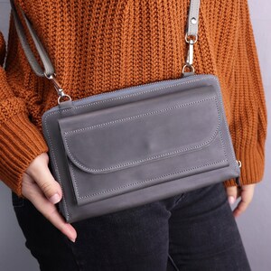 Natural Leather Shoulder Travel Purse, Handmade Leather Crossbody Zip Around Wallet Bag, Personalized Long Shoulder Clutch, Large Card Purse