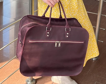 Handmade Crazy Horse Leather Weekender Bag: Cabin Size Duffel, Vintage Look, Personalized Engraving Available