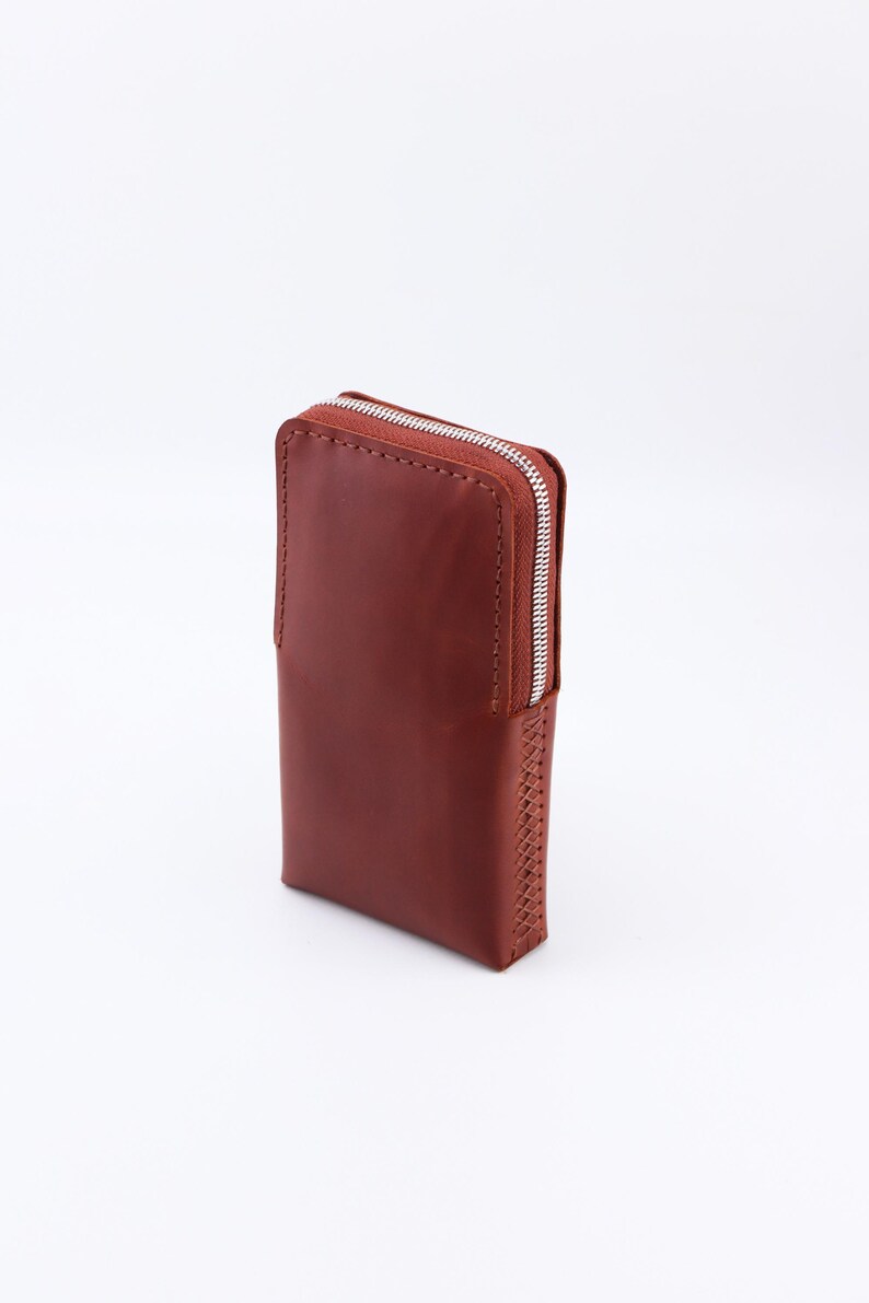 Handmade Leather Smartphone Holster: Zip Case with Belt Clip, Personalized image 16