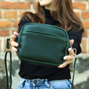 Natural Leather Crossbody Toaster Zippered Bag, Small Shoulder iPhone Bag, Festival Side Bag, Midimalist Spring Bag, Handmade Cute Handbag