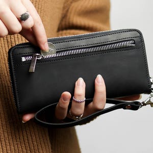 Handmade Leather Long Purse Wallet for Bills, Classic Wallet With Wrist Strap, Genuine Leather Purse, Personalized Wallet with Coins Pocket