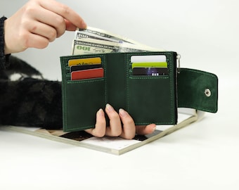 Leather Credit Card Wallet / Green Coin Purse / Handmade Genuine Leather Bifold Wallet / Personalized Card Holder With Mini Zip Coin Pocket