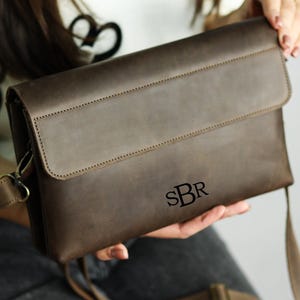 Leather Crossbody Durable Travel Pouch, Shoulder Bag, Small Zip Compartment Bag, Adjustable Strap Messenger, Handmade Everyday Satchel