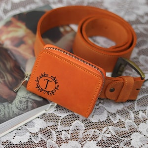 Handmade Leather Mini Belt Pouch: Personalized RFID Zipper Wallet, Key Organizer & Earphone Belt Case