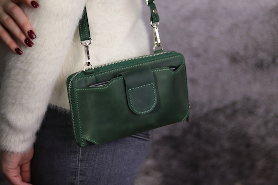 Leather Crossbody Bag for iPhone 12 / 13 / 14 / 15 Pro Max Shoulder Phone  Wallet / Handmade Bag / Travel Zip Wallet / Shoulder Strap Purse 